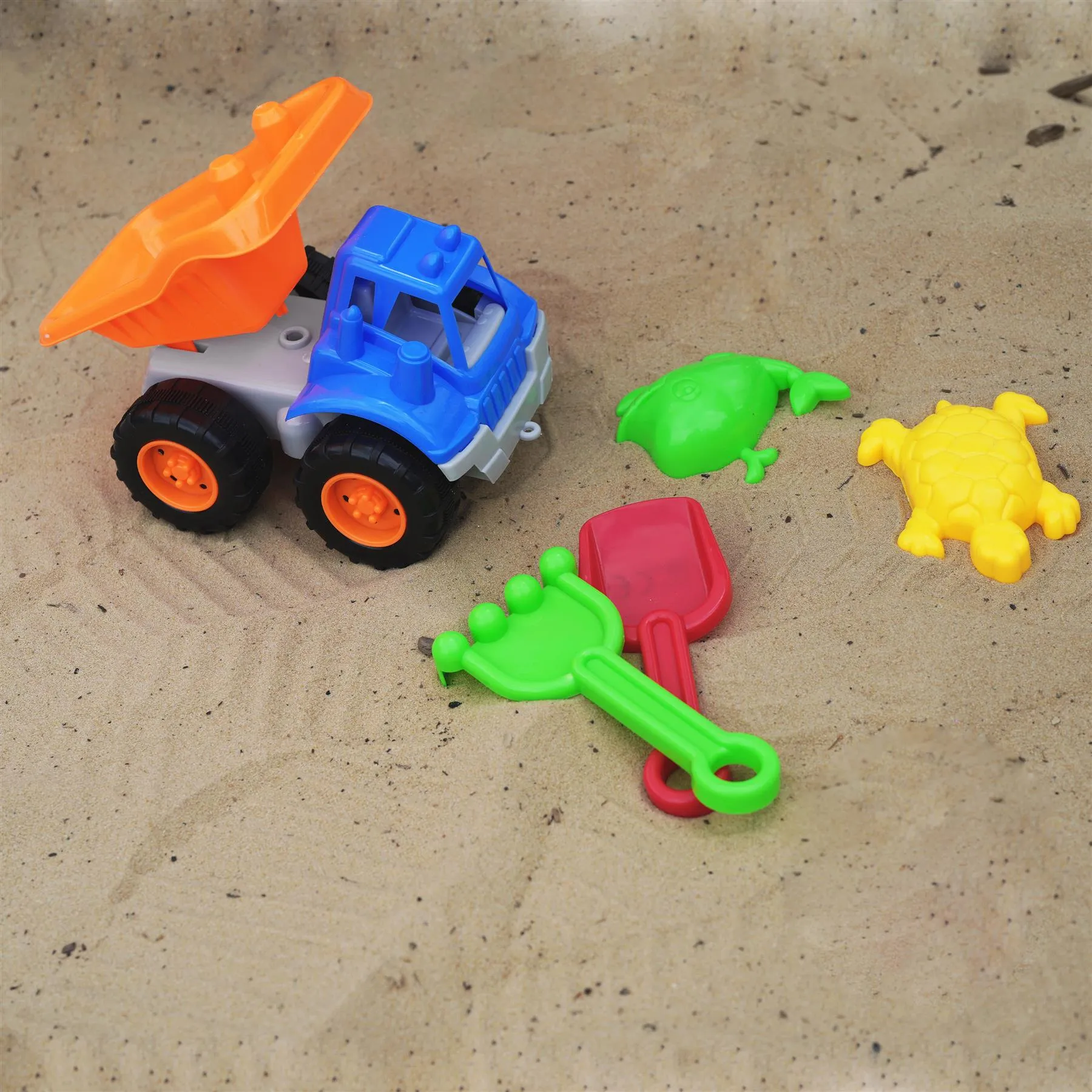 Sand Truck & Accessories Set (5 Pcs.)